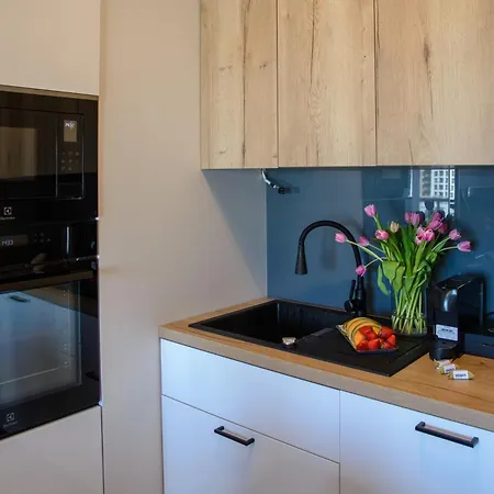 Maya's Flats & 104 - Letnica Apartman *