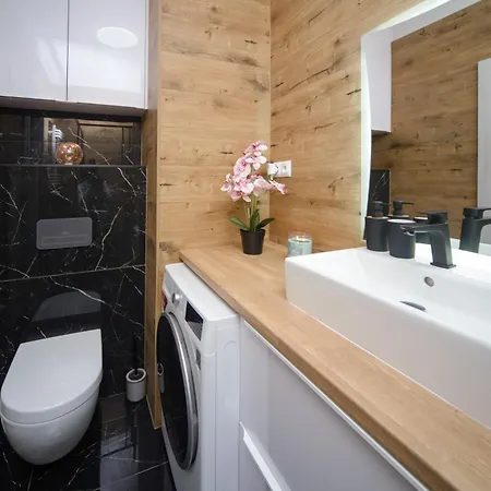 Maya's Flats & 104 - Letnica Apartman Gdańsk