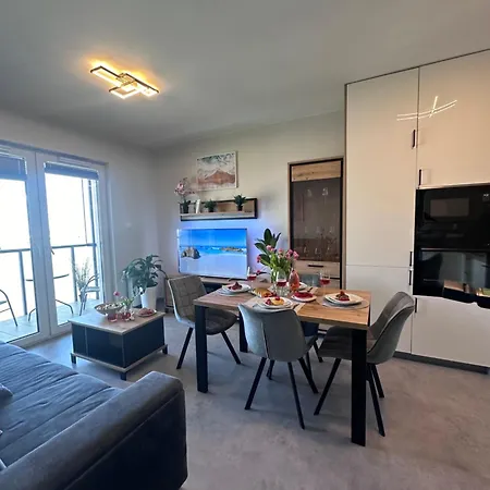 Апартаменты Maya's Flats & 104 - Letnica Гданьск