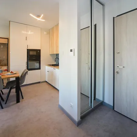 Maya's Flats & 104 - Letnica Appartement