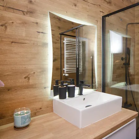 Appartement Maya's Flats & 104 - Letnica *