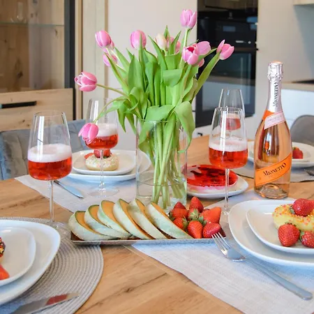 Maya's Flats & 104 - Letnica 그단스크